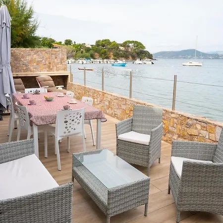 Magnifique Bord De L'eau, Terrasse, Barbecue Lesclesdenicole